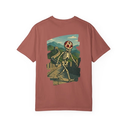 "Dead Walk the Wall" – Skeleton Explorer at the Great Wall Unisex Tee